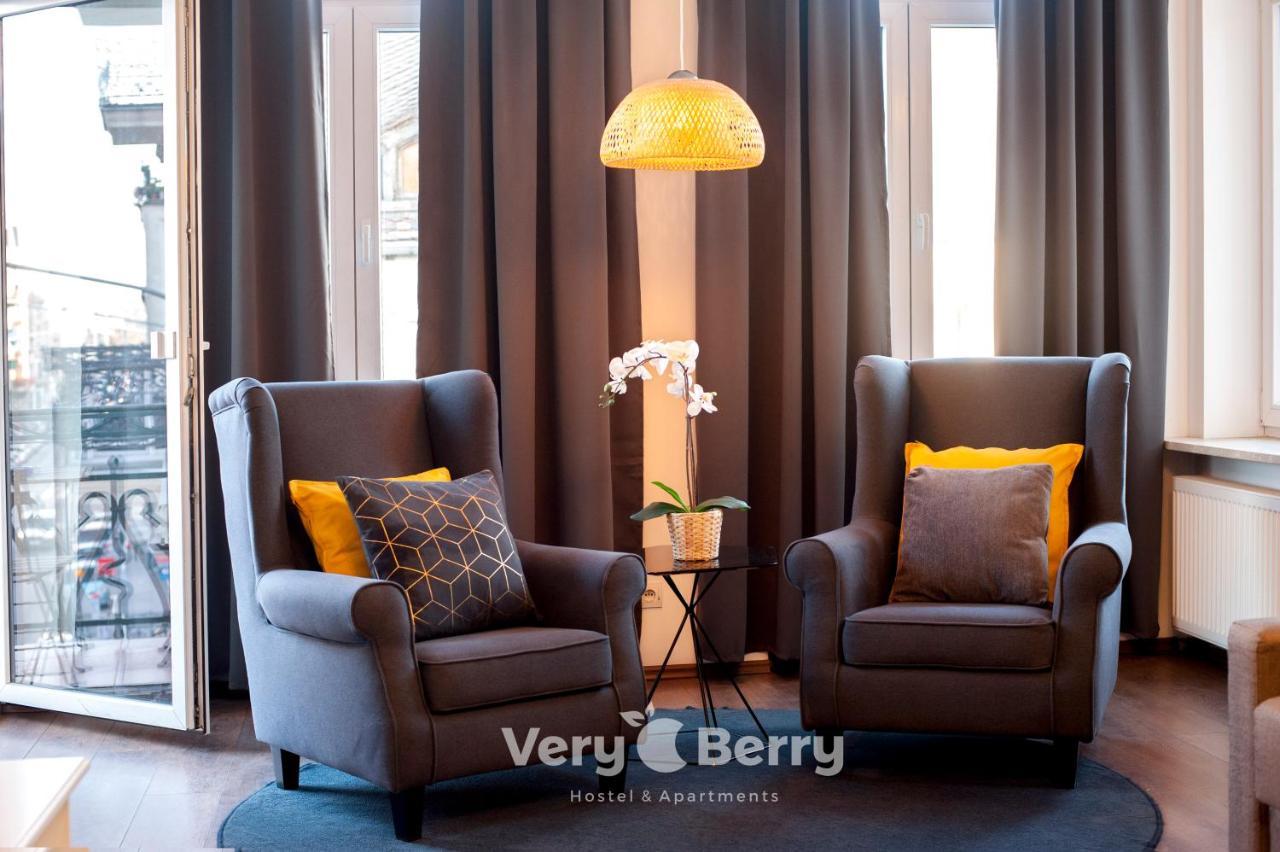 Very Berry - Garbary 27 - Apartament Z Balkonem, Old City, Check In 24H Appartement Poznań Buitenkant foto