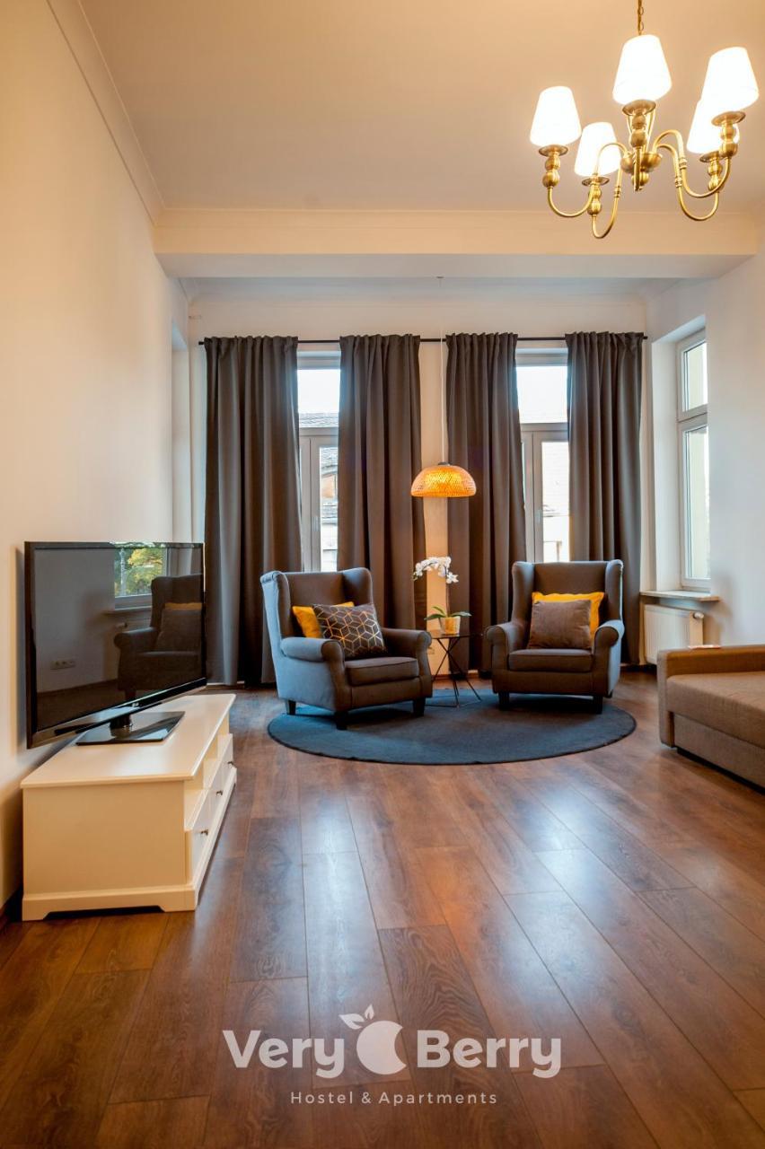 Very Berry - Garbary 27 - Apartament Z Balkonem, Old City, Check In 24H Appartement Poznań Buitenkant foto