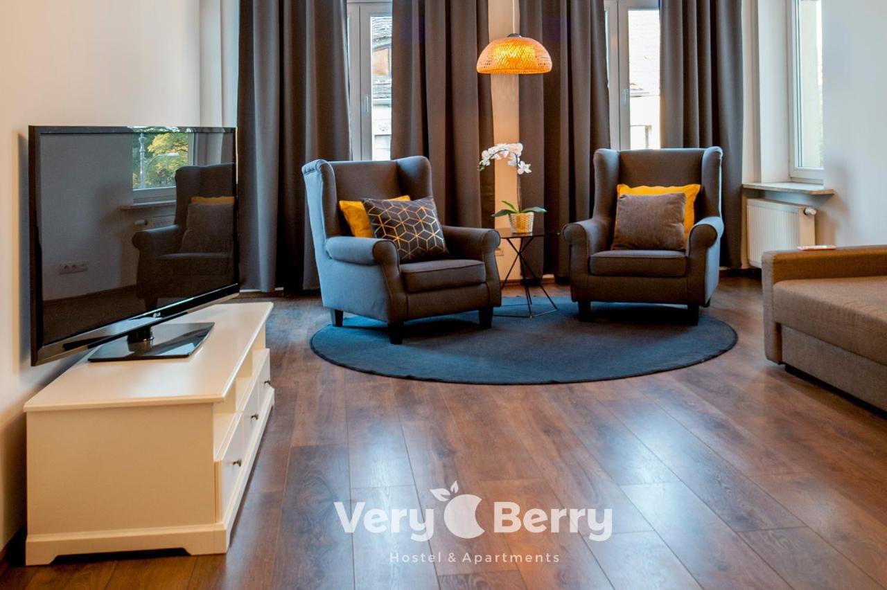 Very Berry - Garbary 27 - Apartament Z Balkonem, Old City, Check In 24H Appartement Poznań Buitenkant foto